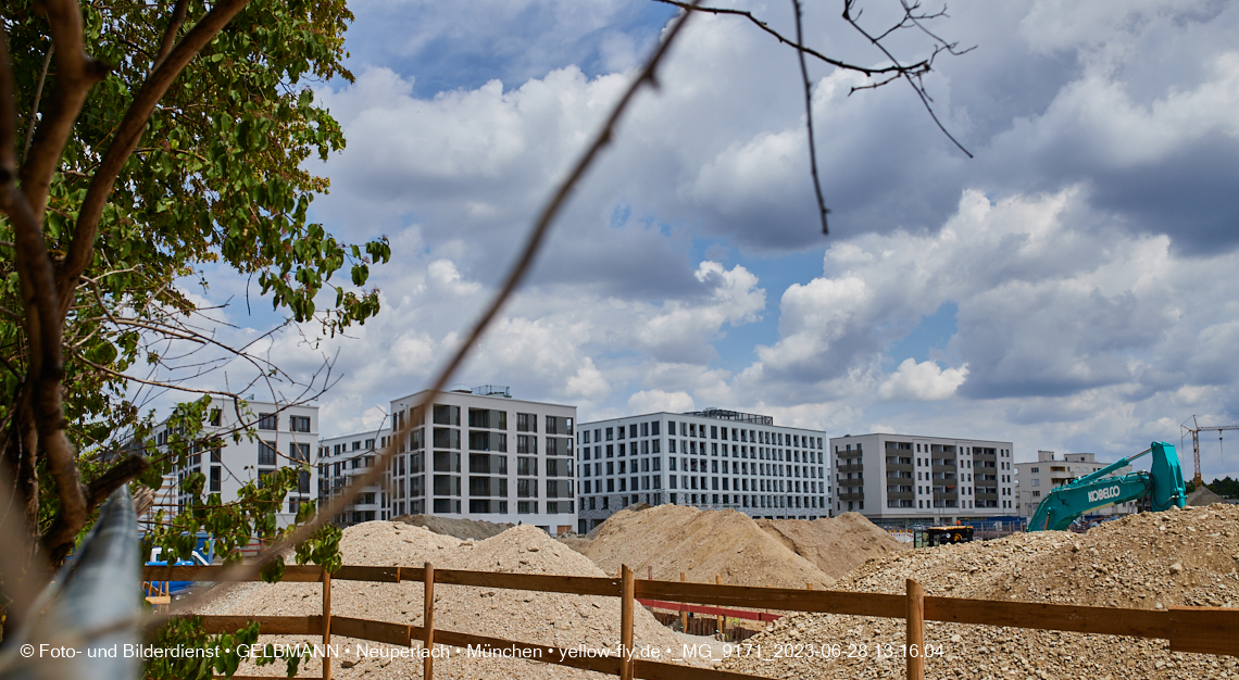 28.06.2023 - Baustelle Alexisquartier - neue DEMOS-Hinweisschilder